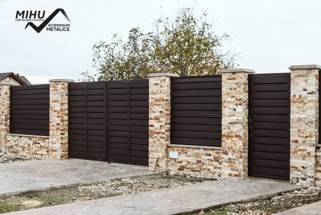 Acoperiş, gard şi garaj metalic